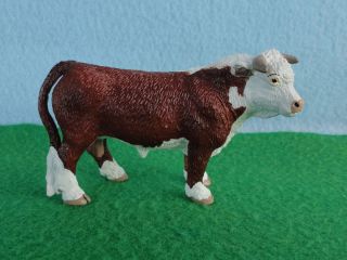 BREYER MODEL HORSE STABLEMATES COMPANION ANIMALS HEREFORD BULL FROM 