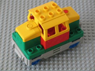 RARE 2006 Lego Duplo Deluxe Motorized Cargo Train Set 2745