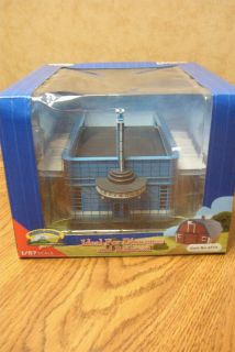 Imex HO Scale Greyhound Bus Station Resin Built Up Building