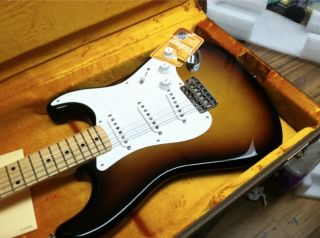 Fender American Vintage 59 Stratocaster Strssue Sunburst Maple 