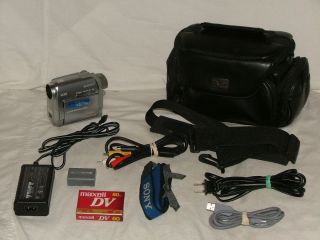 Sony DCR HC40E PAL MiniDv Mini Dv Stereo Camcorder VCR Player Video 