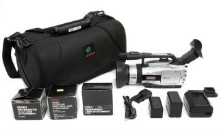 Canon GL2 MiniDV 3CCD Camcorder w 20x Zoom Kit 2
