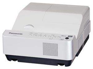   Panasonic PT CX200U DLP XGA Multimedia Projector 2000 LUMENS ptcx200u