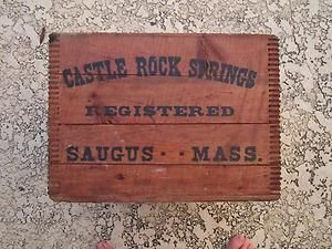 VINTAGE CASTLE ROCK SPRINGS CRATE SAUGUS MASS LARGE WOOD DOVE TAIL 