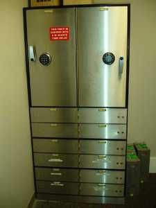 243 Safety Deposit Boxes 2 Bay Cash Vault 12 Bay Teller Safe