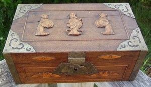 Antique BRASS? Wooden Box Chinese china jewelry trinket raised figures 
