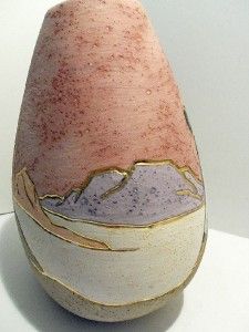   RUSSELL Signed 9 Vase SouthWestern Art Pottery Ceramic w/22 kt Gold