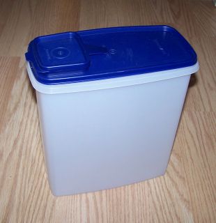 Tupperware 20 Cup Cereal Storage Container Blue Lid WOW