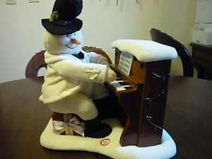 SINGING SNOWMAN PLAYING PIANO Plush Hallmark RARE