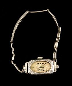 Vintage Chaucer Ladies Art Deco Watch with 15 Jewel Swiss Mechanical 