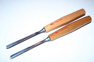 this is a lot of 2 henclels wood carving chisels excellent condition 