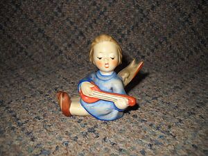 Goebel Hummel Figurine Angel Playing Lute 238 A 1967