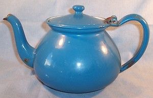 SHABBY VINTAGE BLUE ENAMELWARE TEA KETTLE / TEA POT~HINGED LID~GREAT 