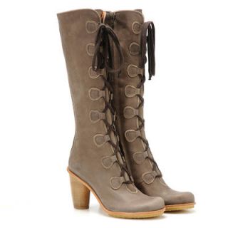 nice pair of boots how about these lovelies from coclico