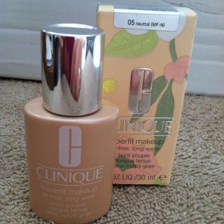 Clinique Superfit Makeup Shade 05 Neutral Full Size