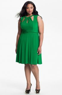 Donna Ricco Cutout Sleeveless Dress (Plus)