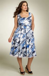 Lily Belted Floral Dress (Plus)