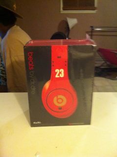 BEATS BY DR. DRE STUDIO LIMITED EDITION LEBRON JAMES #23 RED