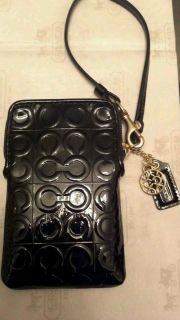 NWT COACH CELL PHONE CASE IPHONE WRISTLET PATENTED LEATHER BLACK GIFT