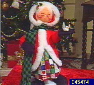 Annalee 18 inch Mrs. Santa with Dove —