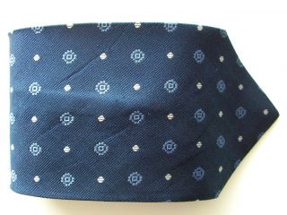  an authentic 100 % silk necktie for men by countess mara made in italy