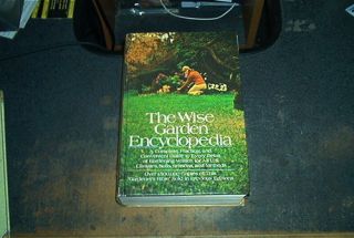 HC Book The Wise Garden Encyclopedia Guide 1380 Pages
