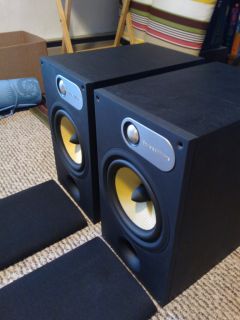 Bowers and Wilkins 685 Main / Stereo Speakers