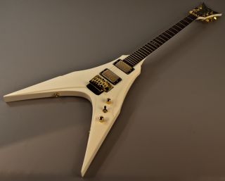 New DBZ by Dean Z Venom 2 V Style Guitar w Floyd w Case