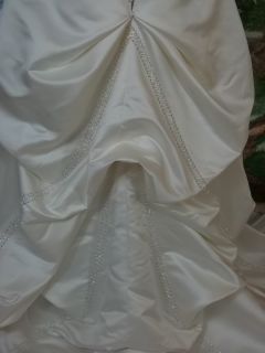 DaVinci Bridal Wedding Dress 8435 Ivory Silver Size 12