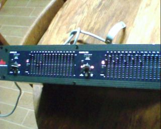 DBX PROFESSIONAL GRAPHIC EQUALIZER 1215 DUAL CHANNEL 15 BAND