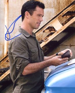 Jeffrey Donovan as Michael Burn Notice Color Autograph