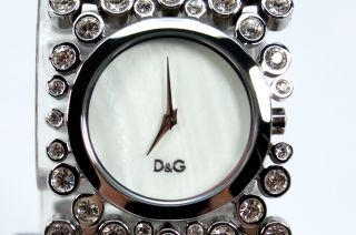 dolce and gabbana risky dw0243 watch great looking watch but has some