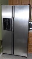 GE Side by Side 2 Doors Refrigerator Ice Maker 25 CB ft Stainless