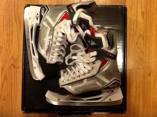 NEW Easton Stealth S17 Ice Hockey Skate Size 9 Wide New In Box