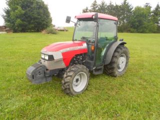 MCCORMICK F105XL DIESEL 4X4 TRACTOR WITH CAB HEAT AND AIR .99 HORSE