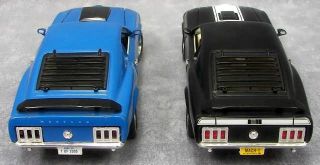 Two 2 Ertl 1 18 Ford Mustang Die Cast Models 1970 Mach 1 428 1970 Boss