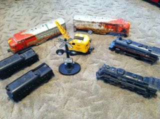  Misc Lionel Train Cars Locomotives Pieces