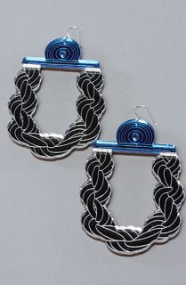 NEIVZ The Rope Mirrored Doorkocker Earring in Silver