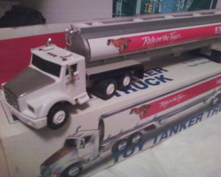 1993 Exon Fuel Tanker Truck Model Collectors Series 14 inches Long x3