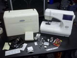Janome Memory Craft 9000 Sewing Machine VERY NICE WORKS GREAT