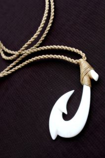 Hawaiian Jewelry Fish Hook Bone Carved Pndant Necklace
