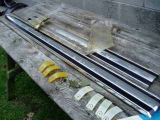   1971 1972 FORD TRUCK RANGER FENDER MOULDING WITH ATTACHING PARTS NOS