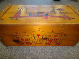  Vintage Circus Theme Toy Box Good Condition