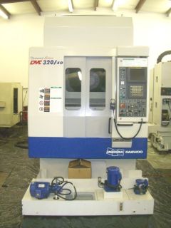 DOOSAN DAEWOO DVC 320 40 CNC MILL VERTICAL MACHINING CENTER