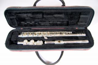 Yamaha YFL 221 C Flute Silver Plated Student Flute Case