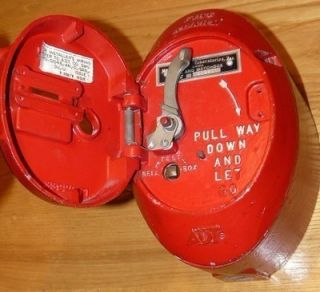 Nice Vintage ADT Cast Iron Wall Mount Fire Alarm   Watch Box