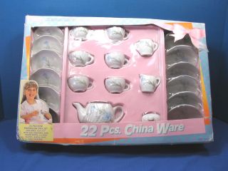 CHILDS CHINA WARE BY FISHEL MINITURE FINE PORCELAIN 22 PIECES