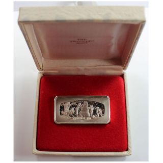 The Franklin Mint Christmas 1974 Sterling Silver Proof Ingot 1000