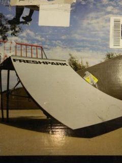 Freshpark Professional BMX and Skateboarding Quarter Pipe Platform for