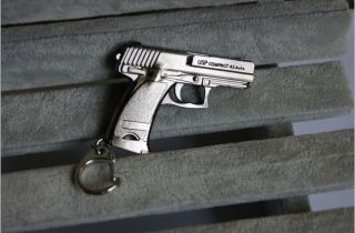   Handgun Pistol USP COMPACT 45 Auto Keychain CF CS Game Gun Keys Ring